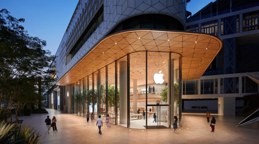 Apple BKC in Mumbai shown off before serving its first customers
